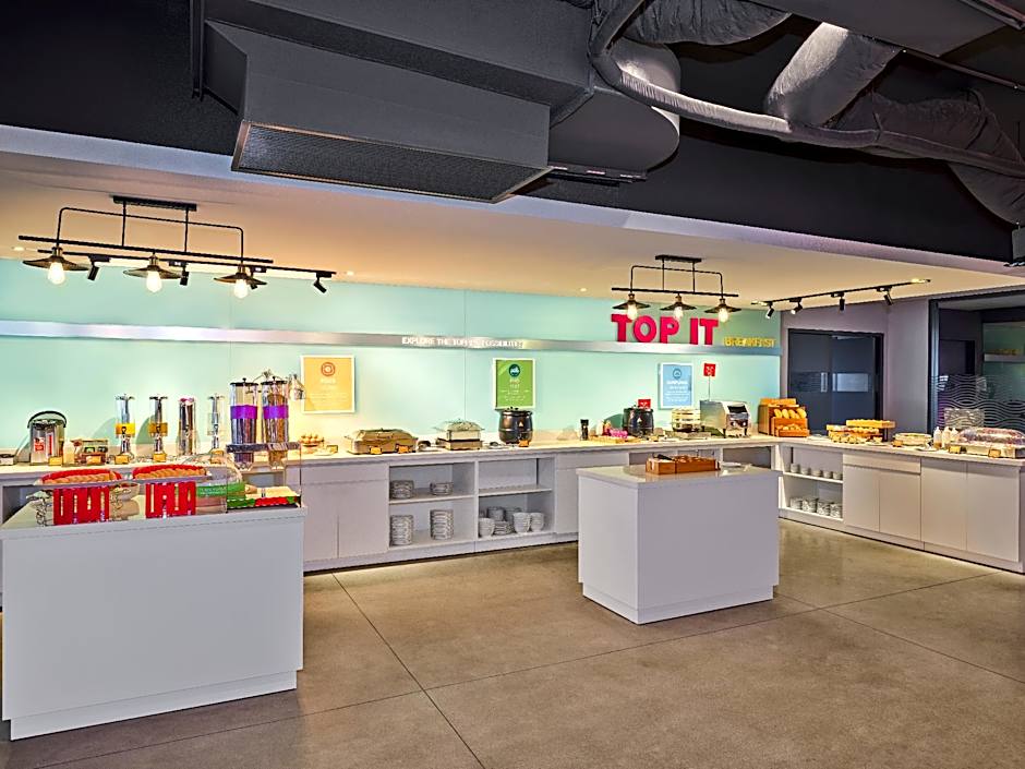 Tru by Hilton Lang Son City Centre