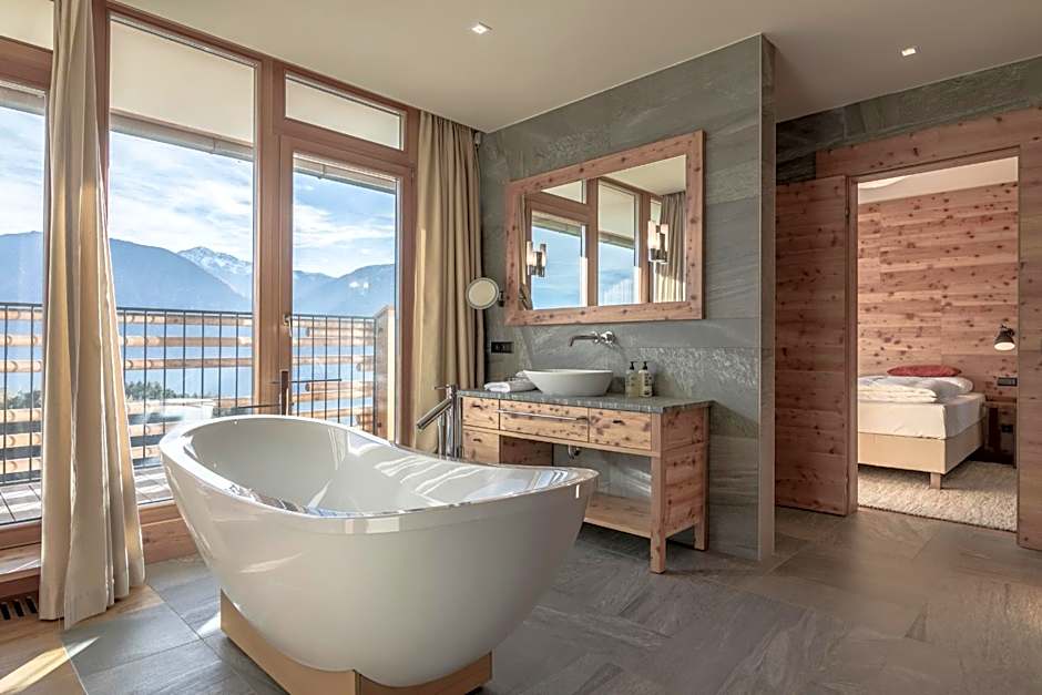 NIDUM - Casual Luxury Hotel