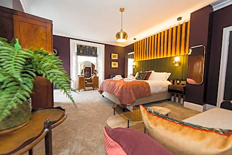 Skeldale House 'All Creatures Great & Small' Luxury Apartments & Studios in Askrigg, Yorkshire Dales