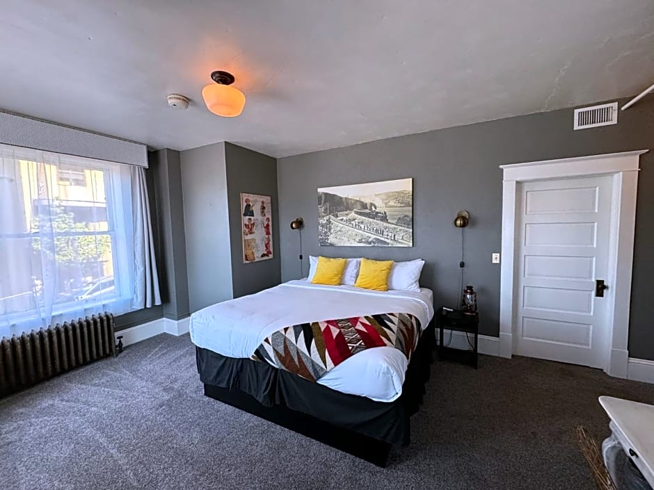 Hood River Hotel