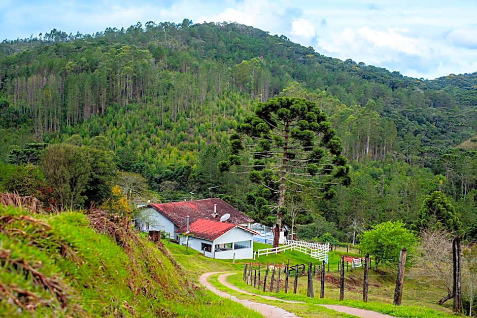 Pousada Pedra da Mata chalés na montanha