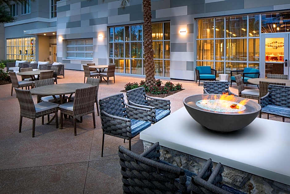 Hotel Indigo Gainesville-Celebration Pointe By IHG