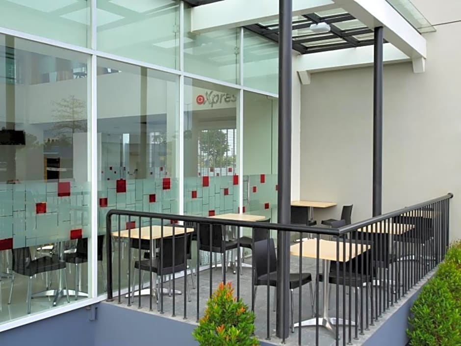 Amaris Hotel Bekasi Barat