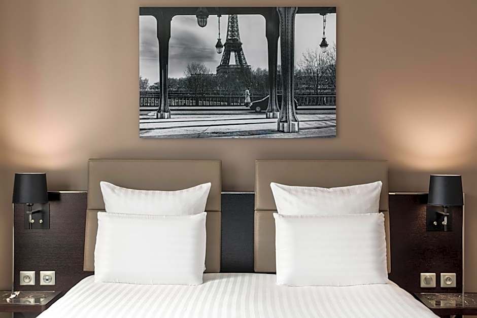 AC Hotel by Marriott Paris Porte Maillot