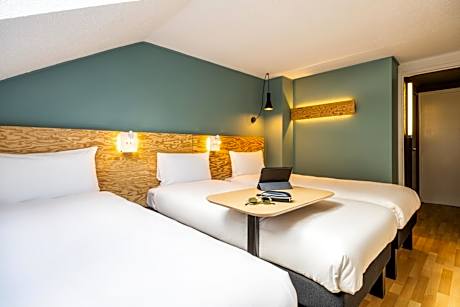 Triple Room with Three Single Beds