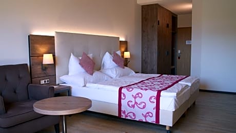 King Room with Garden View