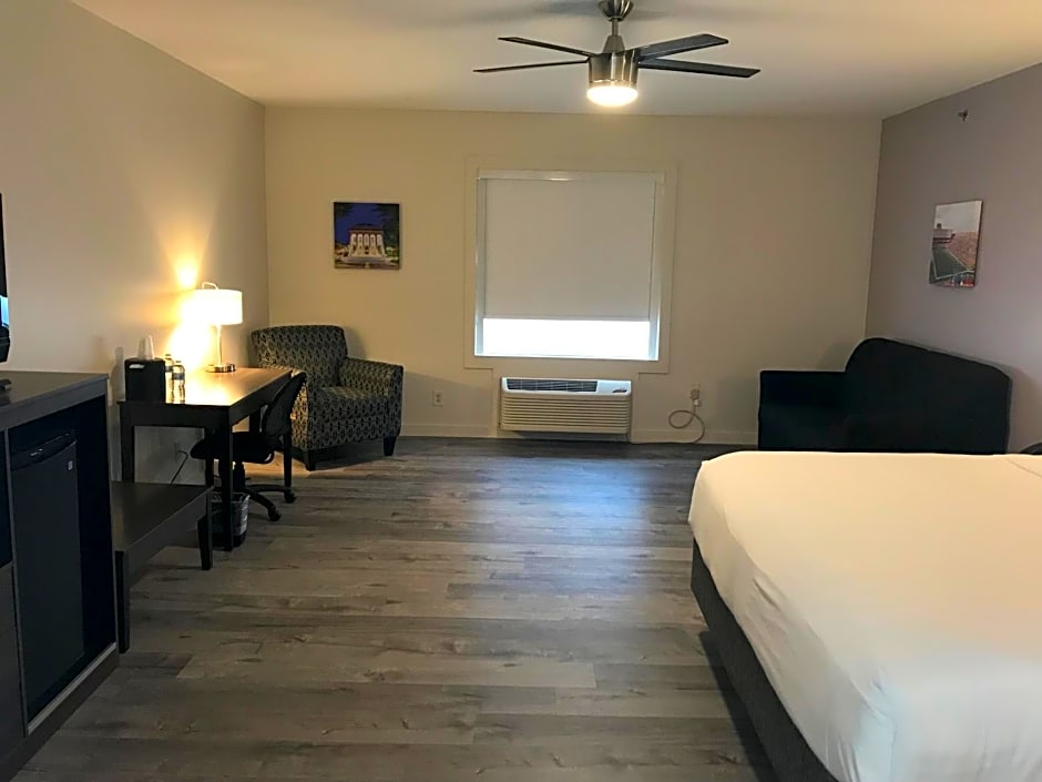 HoM, A Trademark Collection Hotel