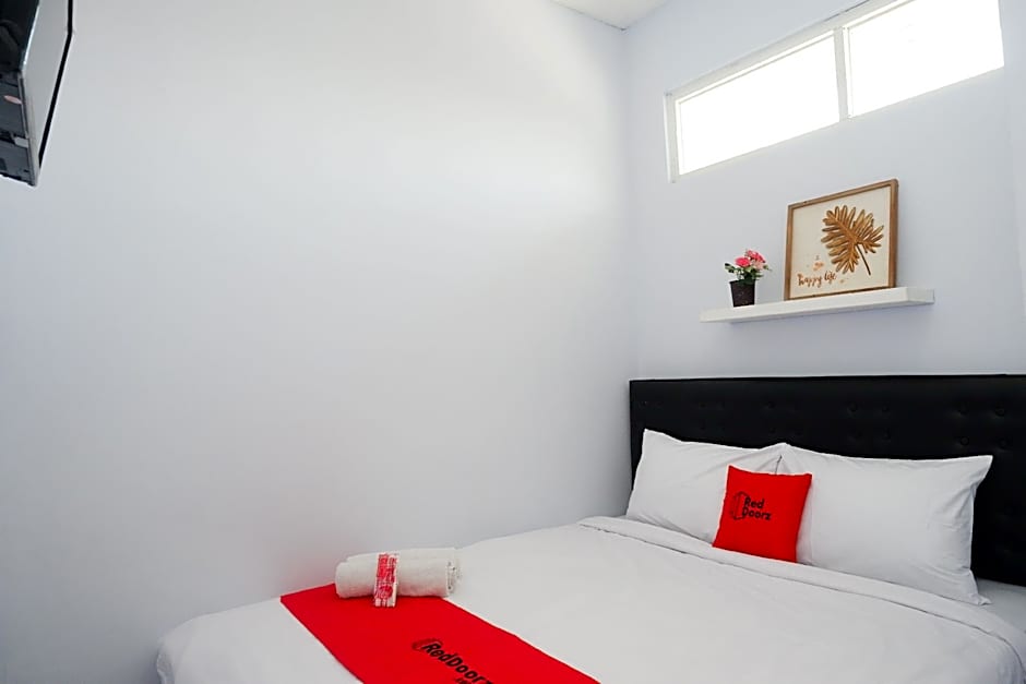 RedDoorz near Bandara Ahmad Yani Semarang
