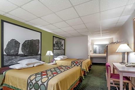 1 King Bed Studio Suite Non-Smoking