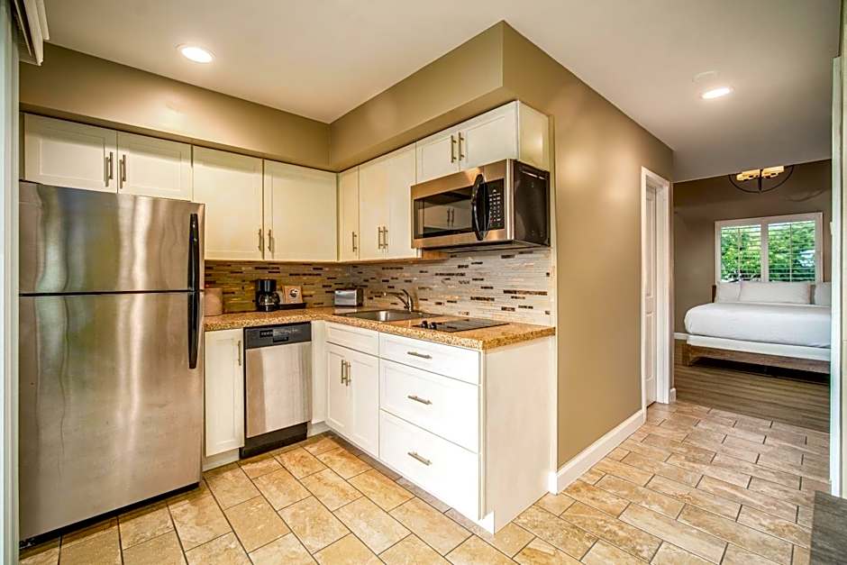 Waterside Suites and Marina