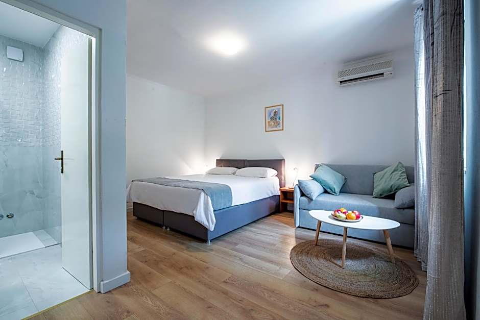 Photo 1 of 6 of 1 Double Bed or 2 Beds