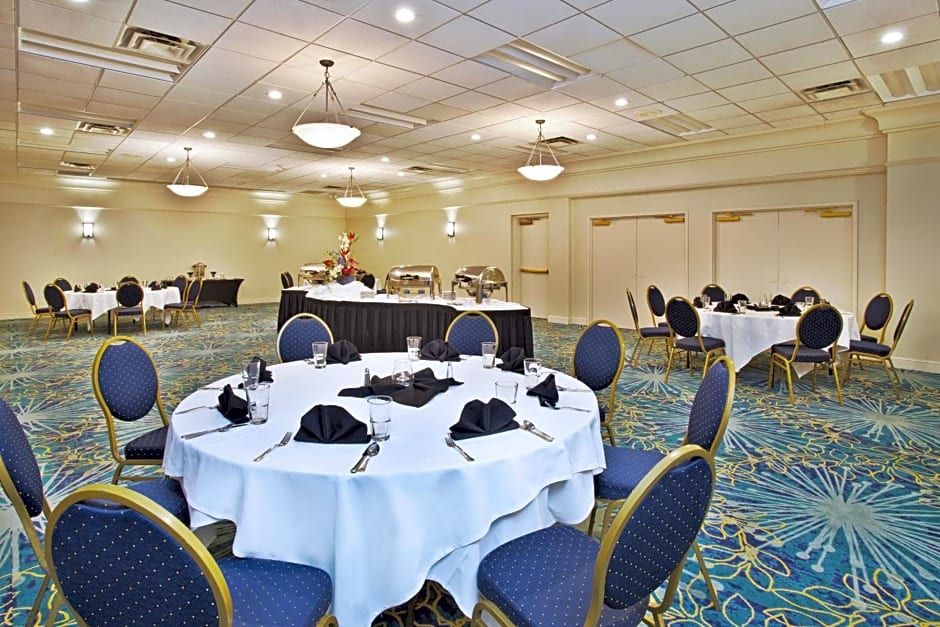 Holiday Inn Akron-West By IHG
