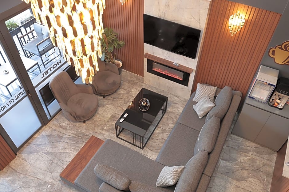 LoyalCity Hotel