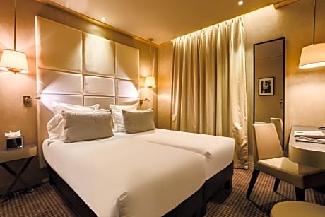 Two Connecting Double Rooms