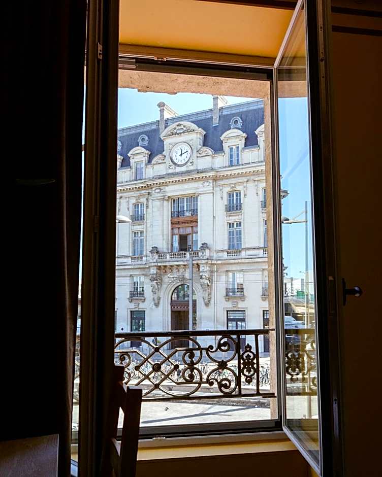 Hôtel ROSA - Bordeaux Centre Gare Saint Jean