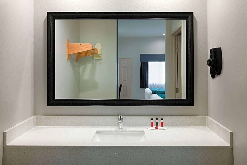 Americas Best Value Inn Houston Willowbrook