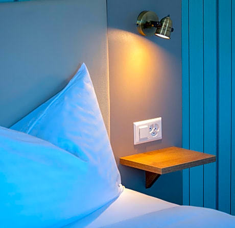 Double or Twin Room Comfort with Lake View