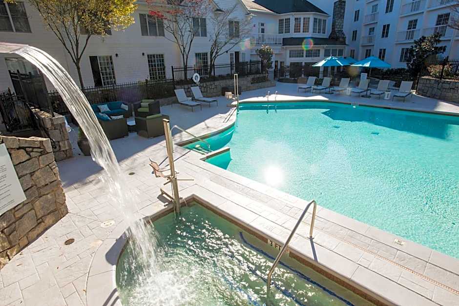 Hotel Indigo Atlanta-Vinings Ballpark Area by IHG
