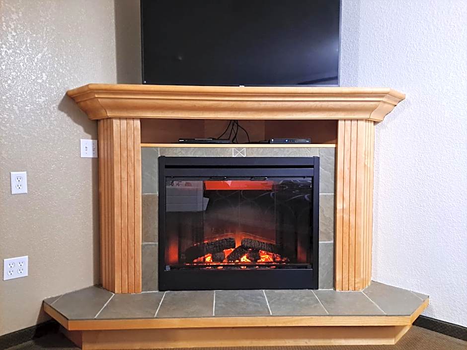 Super 8 by Wyndham Three Hills AB