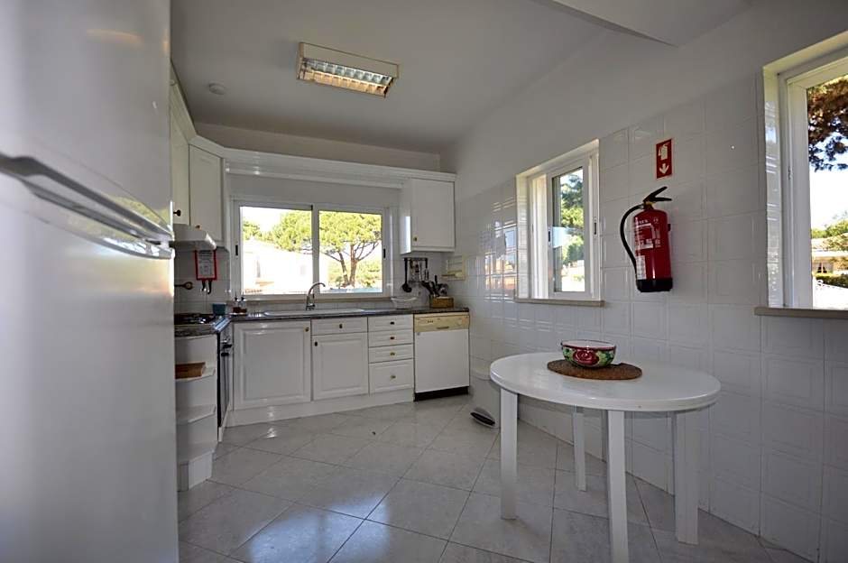 Charming Villa, Private Pool, Walking Distance to Centre, Free AC Wifi