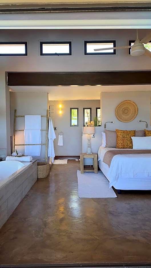 iKhaya LamaDube Game Lodge
