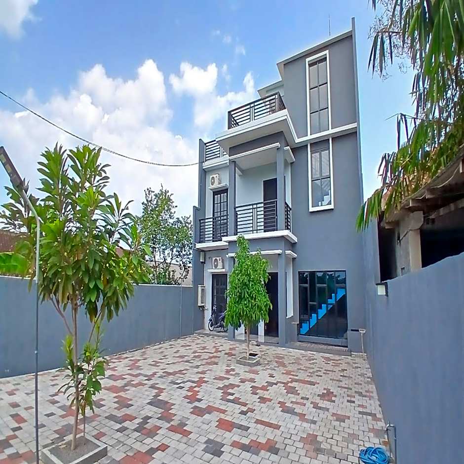 RedDoorz at Griya Athaya Maguwoharjo Yogyakarta