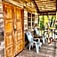 Beachfront Hut Upstairs Astra - Beach Shack Chalet