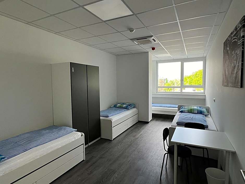 DRIVER ROOMS