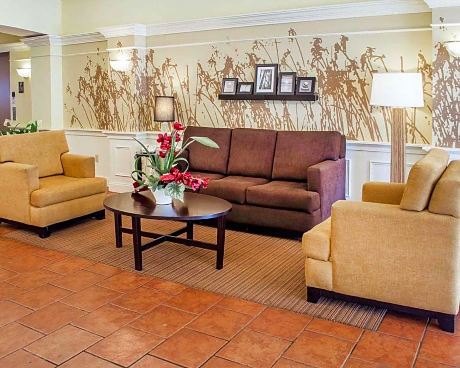 Wingate by Wyndham Dublin Near Claytor Lake State Park