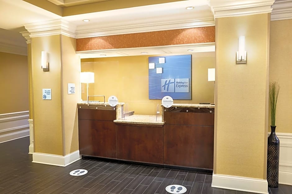 Holiday Inn Express & Suites Alpharetta