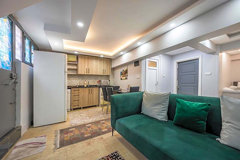 AYKA APART SUiTES OLD CITY