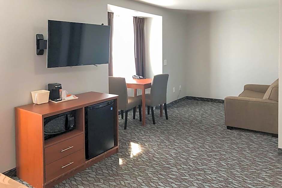 Quality Inn & Suites Watertown Fort Drum