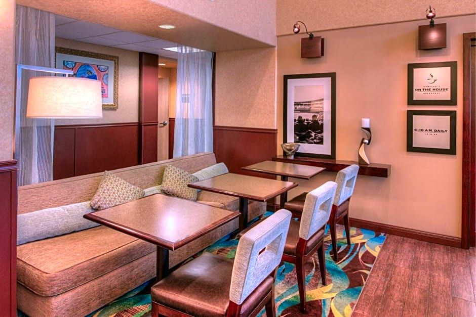 Hampton Inn By Hilton And Suites Ontario