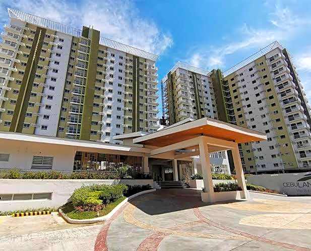 Casa Ison at MesaVerte Residences - Condo at CDO city center with free use of swimming pool