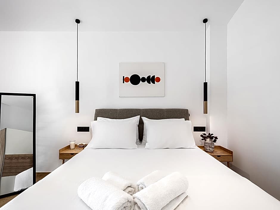 NEK Suites - Adults Only