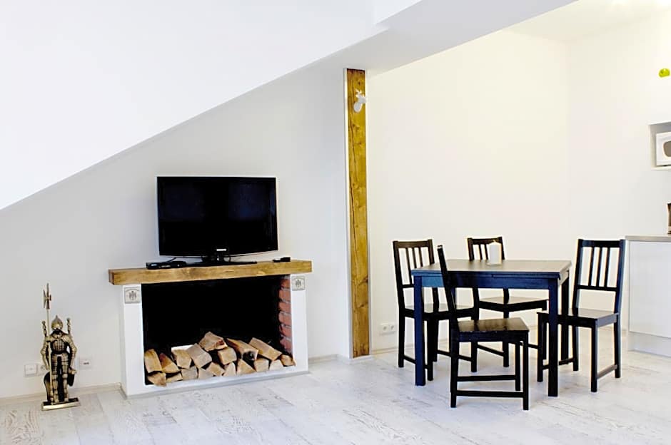 Royal Court Legerova