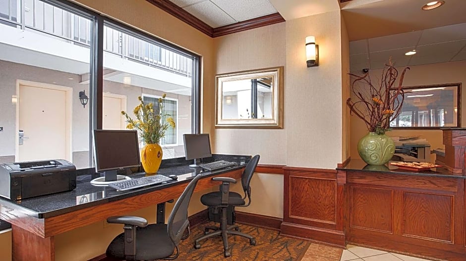 Quality Inn & Suites