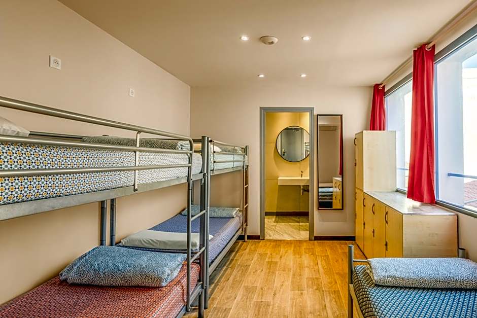 Villa Saint Exupery Beach Hostel