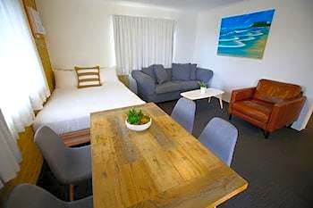 Photo 1 of 6 of 1 Bedroom Apartment