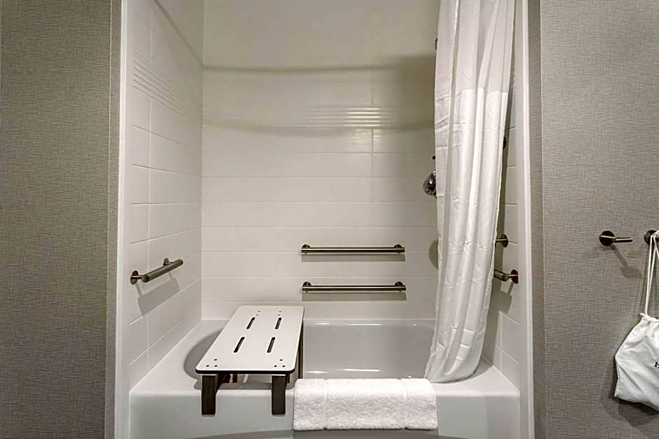 Hampton Inn By Hilton Madison, OH