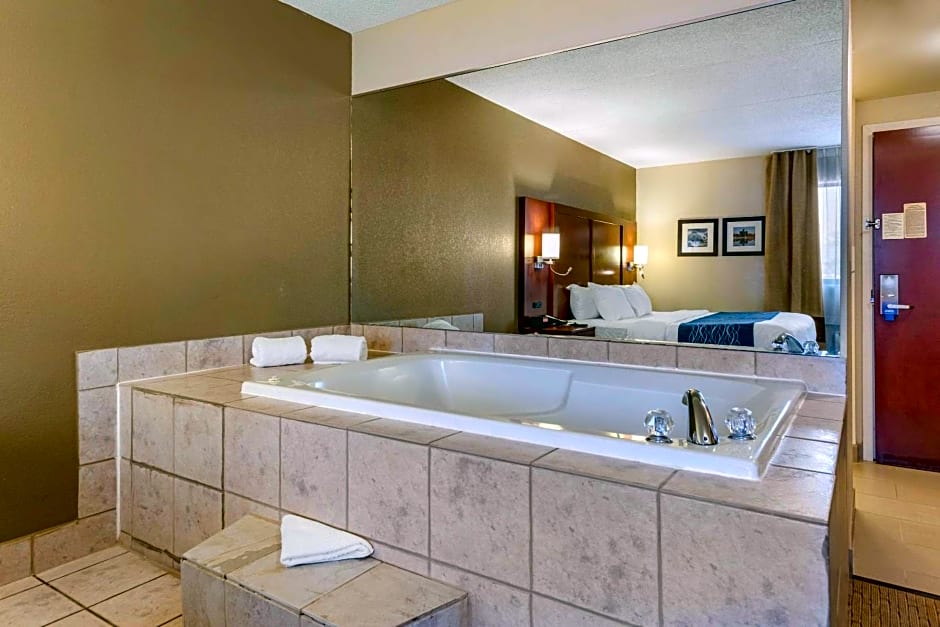Comfort Inn Warren