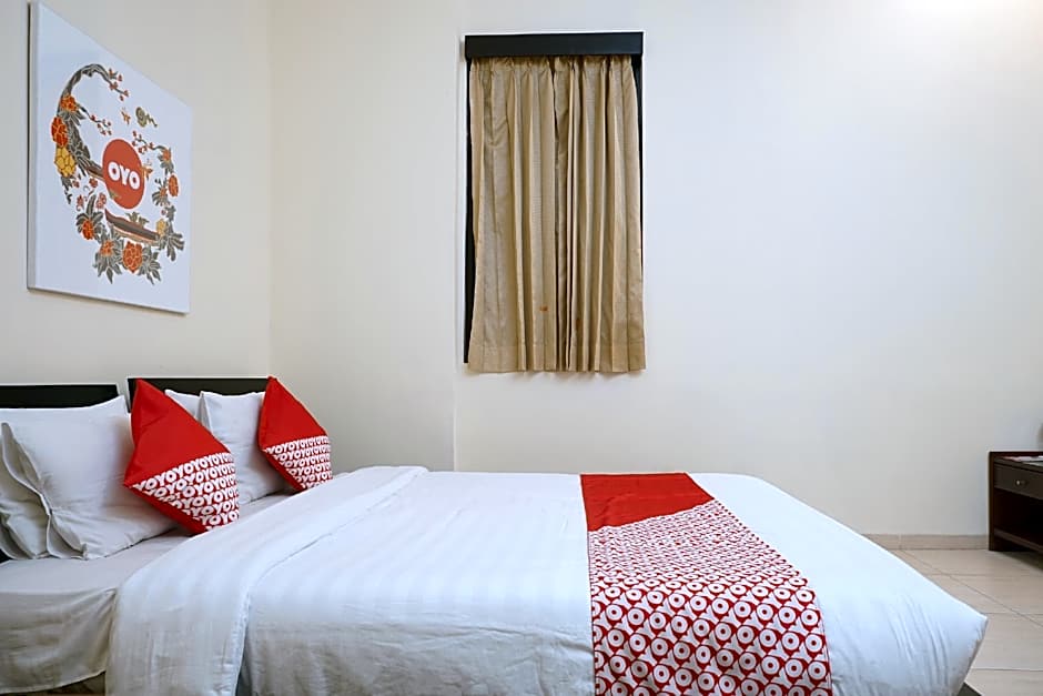 OYO 461 Hotel Madukoro Near RSI Hidayatullah