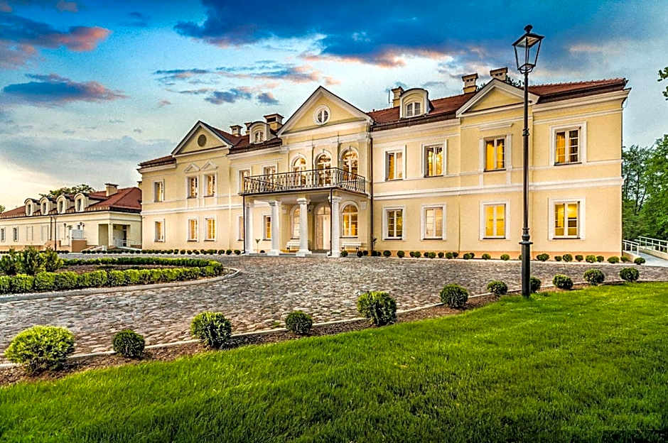 Hotel Sobienie Królewskie