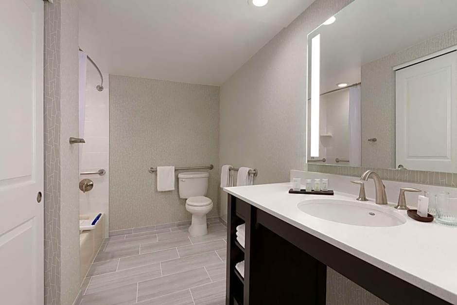 Embassy Suites by Hilton Irvine Orange County Airport