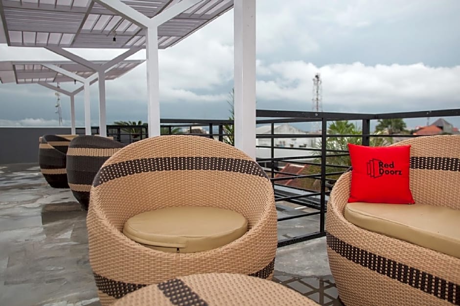 RedDoorz Plus near Politeknik Negeri Malang