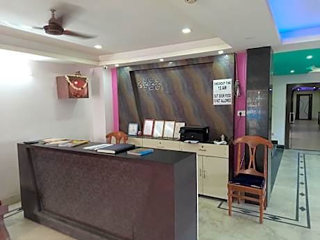 Hotel O Geetanjali Palace