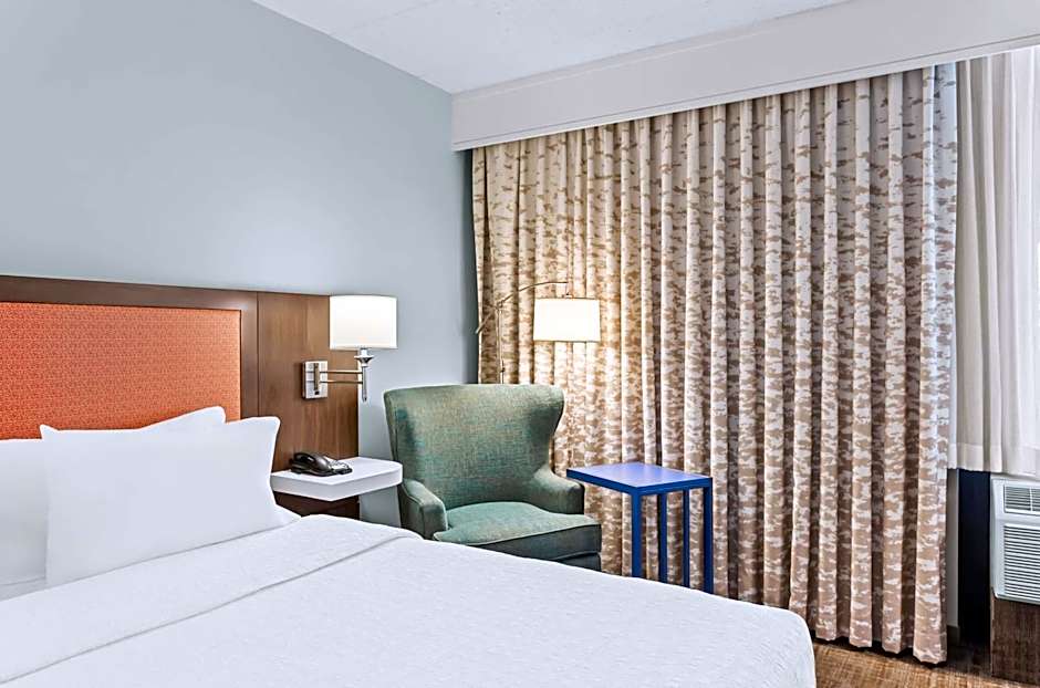 Hampton Inn By Hilton Chicago/Naperville