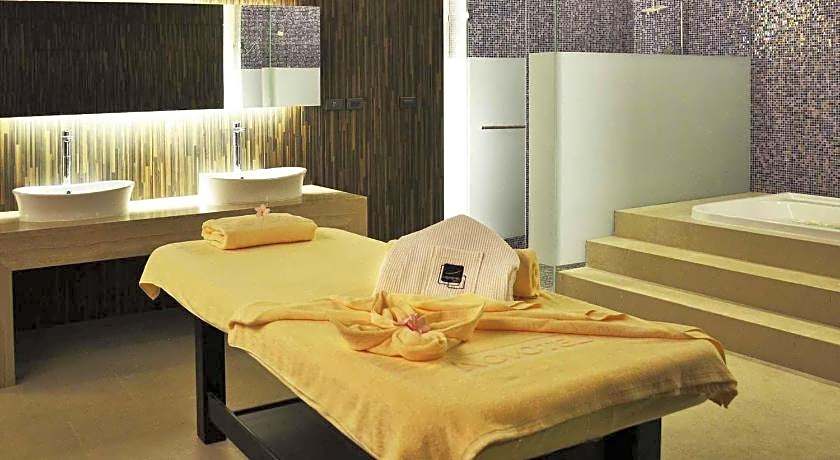 Novotel Bangkok Impact Hotel