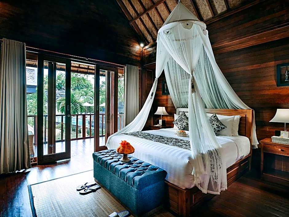 Bale Gede Lembongan