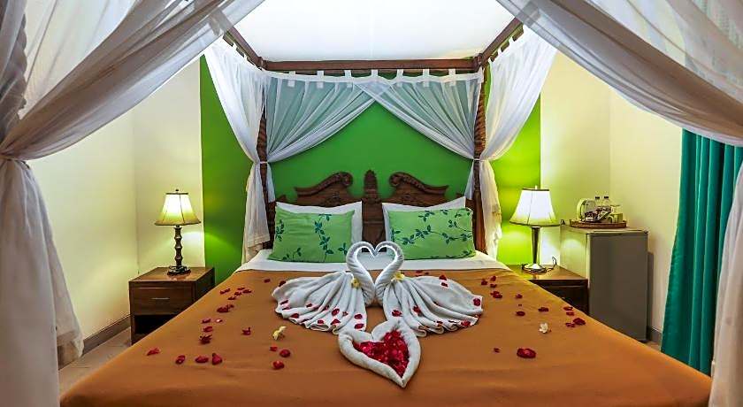 Aquarius Beach Hotel